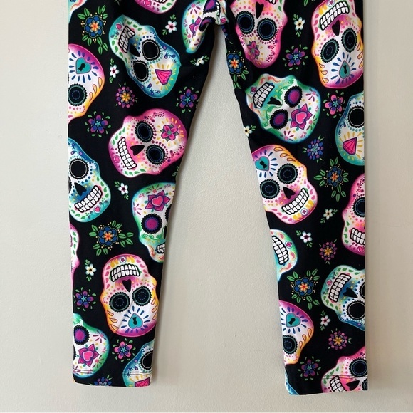 No Boundaries Day of the Dead Skull Cropped Leggings Medium - Picture 6 of 9